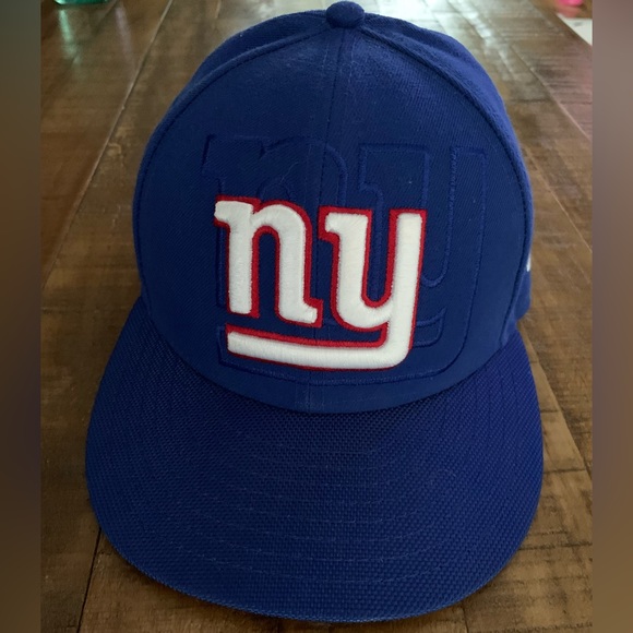 New York Giants Flat Bill Ball Cap Men’s Hat - Picture 4 of 9